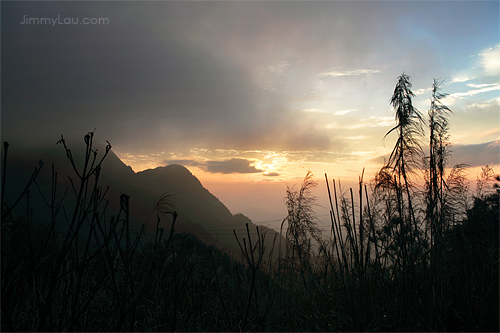 陰那山雲彩