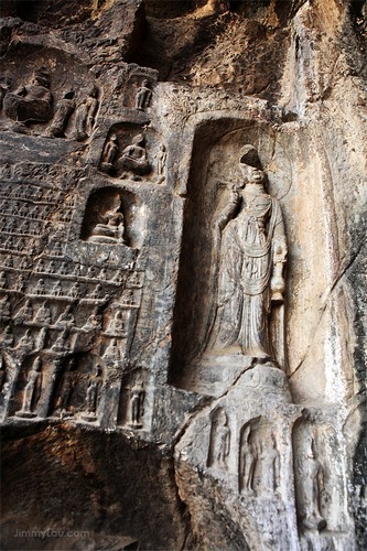 龍門石窟(Longmen Grottoes)