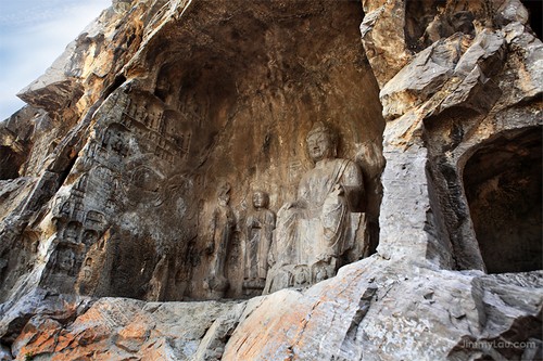 龍門石窟(Longmen Grottoes)