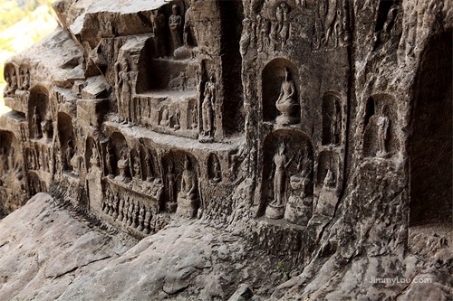 龍門石窟(Longmen Grottoes)