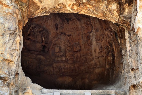 龍門石窟(Longmen Grottoes)