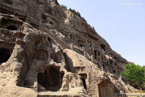 龍門石窟(Longmen Grottoes)