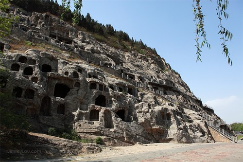 龍門石窟(Longmen Grottoes)