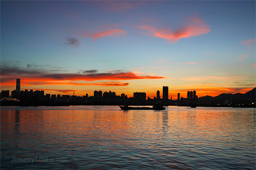 觀塘海濱花園 (Kwun Tong Promenade)